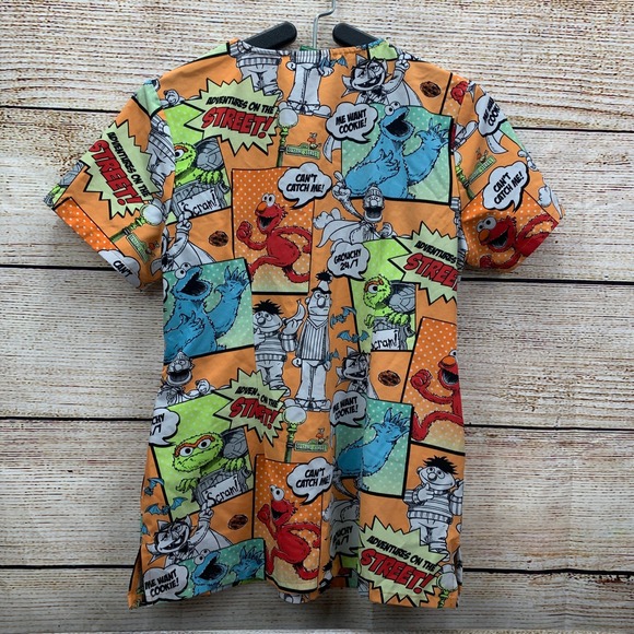 Sesame Street Scrub‎ Top Comic Print Career Uniform Short Sleeve [Size Small] - Picture 2 of 7